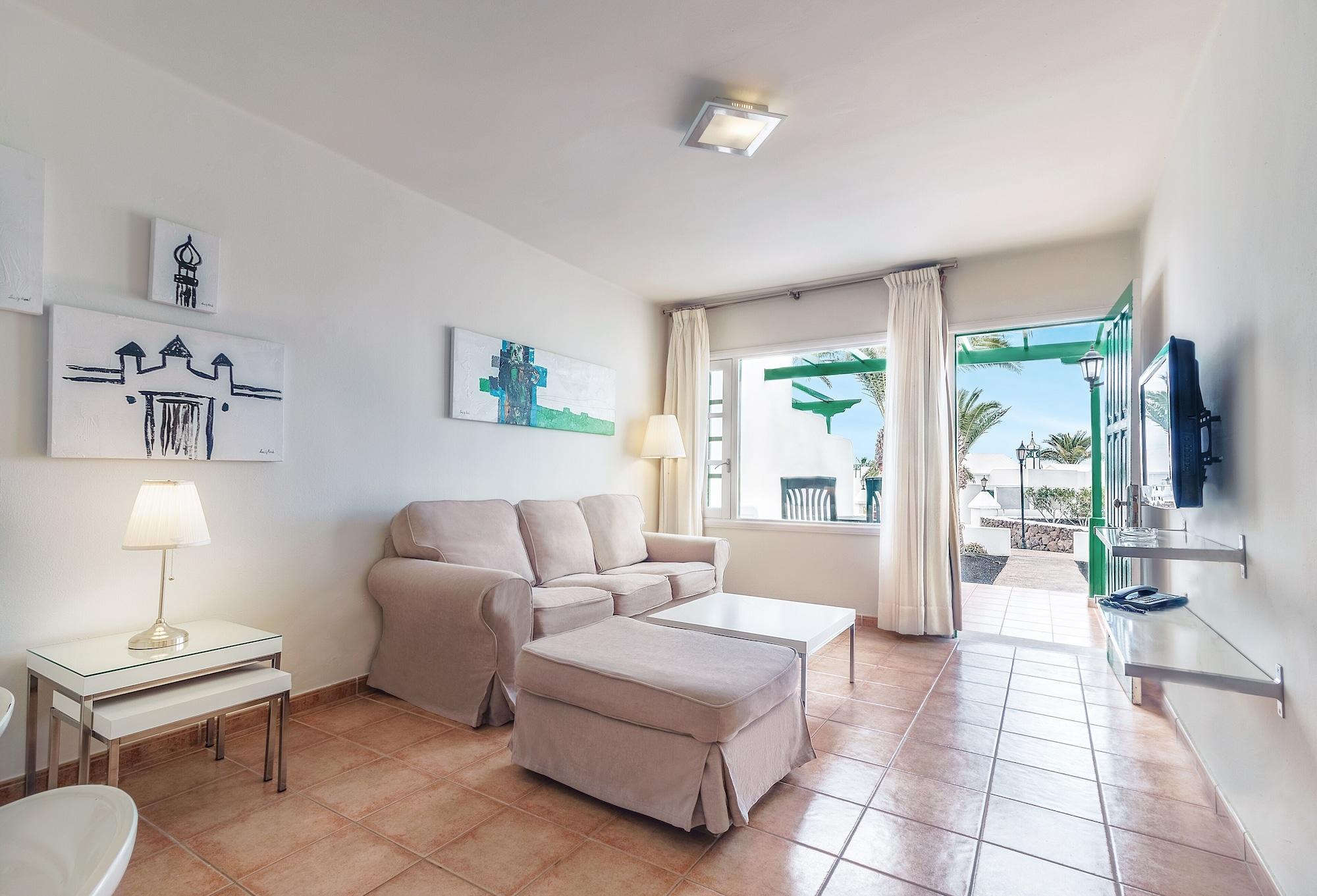 Apartamentos Livvo Las Gaviotas Puerto del Carmen  Exterior photo