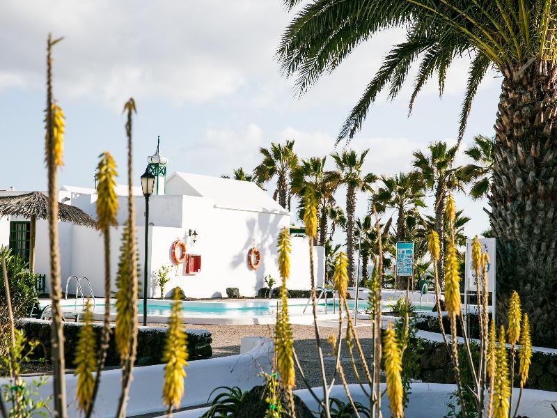 Apartamentos Livvo Las Gaviotas Puerto del Carmen  Exterior photo