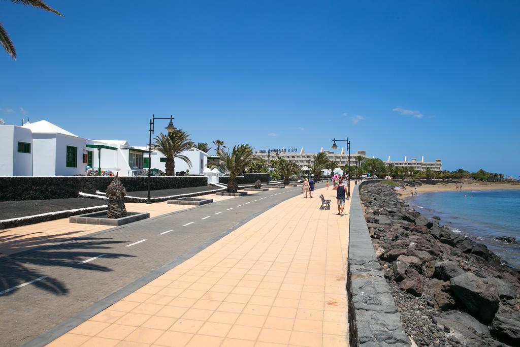 Apartamentos Livvo Las Gaviotas Puerto del Carmen  Exterior photo
