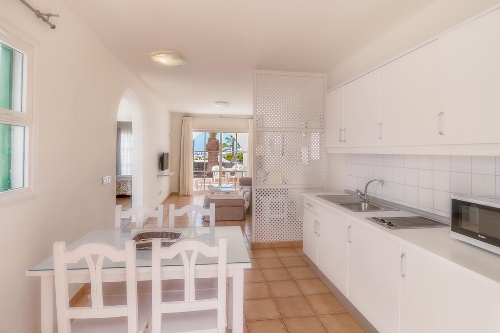 Apartamentos Livvo Las Gaviotas Puerto del Carmen  Exterior photo
