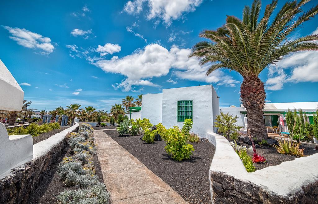 Apartamentos Livvo Las Gaviotas Puerto del Carmen  Exterior photo
